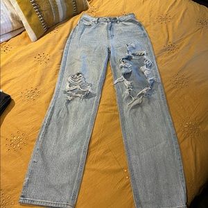 Pacsun 90s boyfriend light wash jeans.
